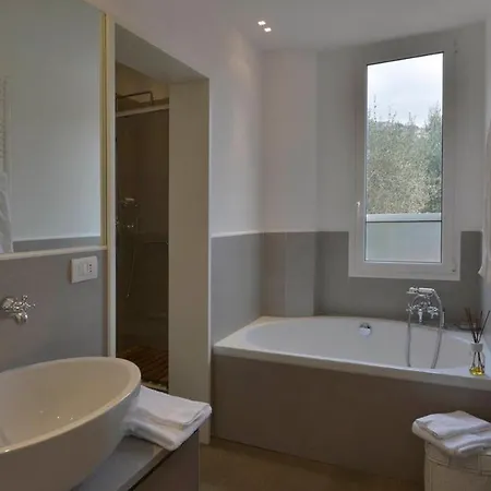 Cabinda 10 Lerici